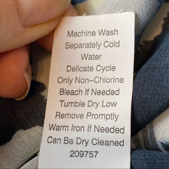 Cabi Avery Tunic Blue Feather Print Size XS - Picture 5 of 11